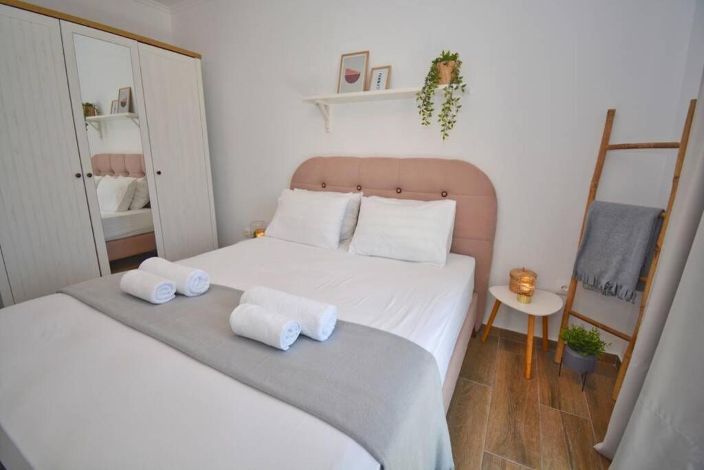 Potamos Deluxe White Apartment Exterior photo